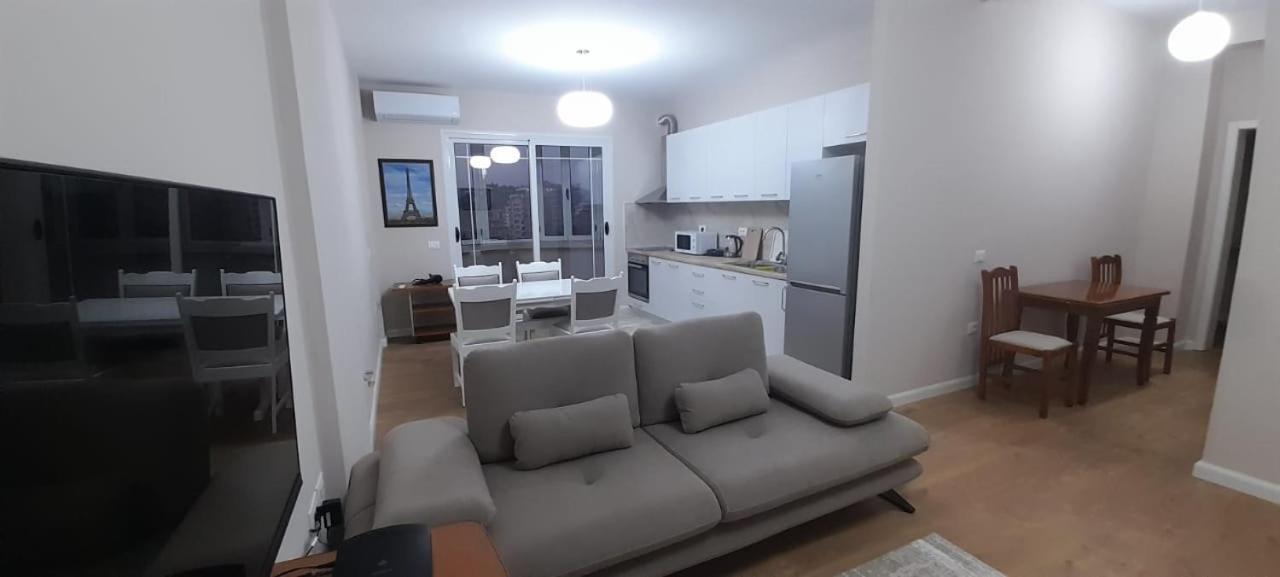 Odri Apartment Vlore Bagian luar foto