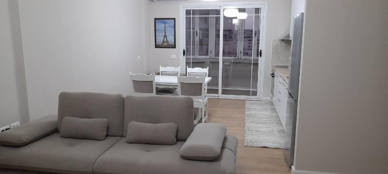 Odri Apartment Vlore Bagian luar foto
