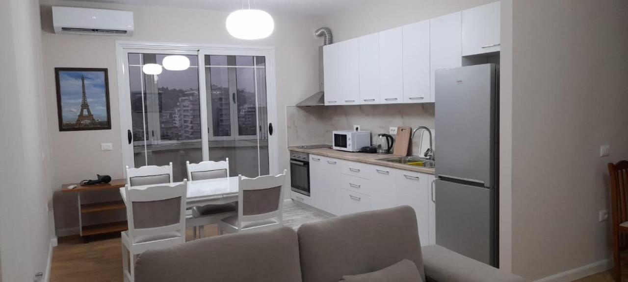 Odri Apartment Vlore Bagian luar foto