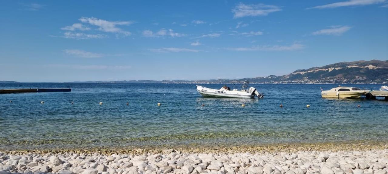 Odri Apartment Vlore Bagian luar foto