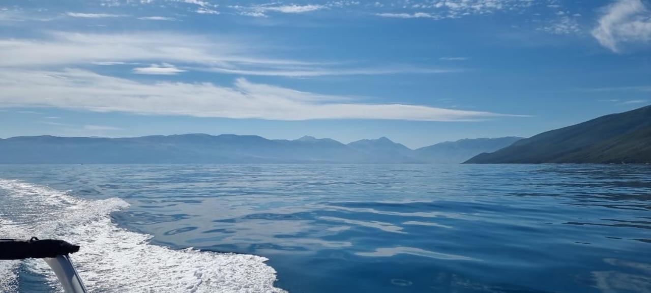 Odri Apartment Vlore Bagian luar foto